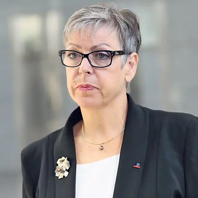 Ayuda financièro entre particular honesta y seria