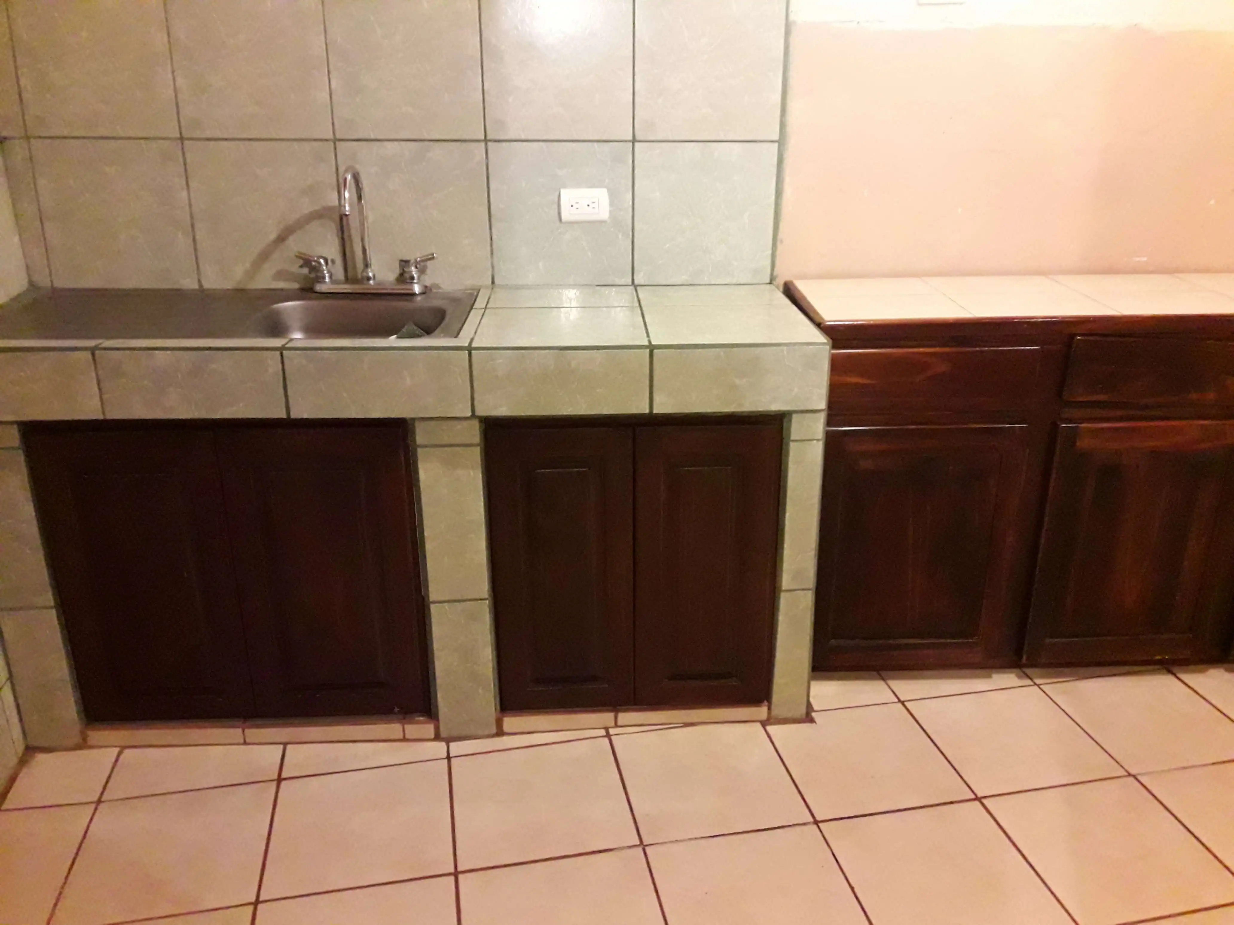 Apartamento en alquiler. Matinilla de Santa Ana San José.