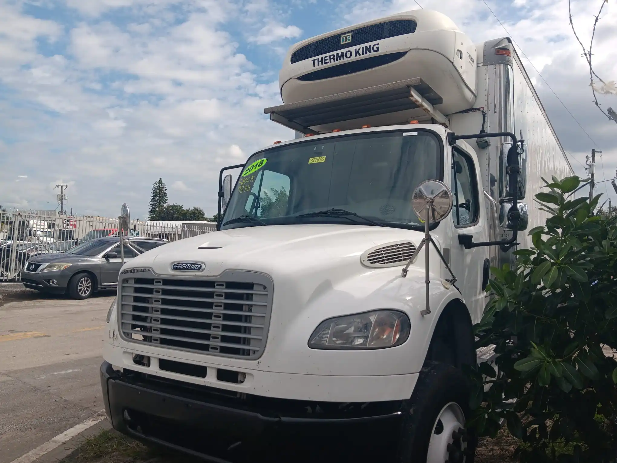 2018 FREIGHTLINER M2 26FT REEFER BOX STOCK 1875