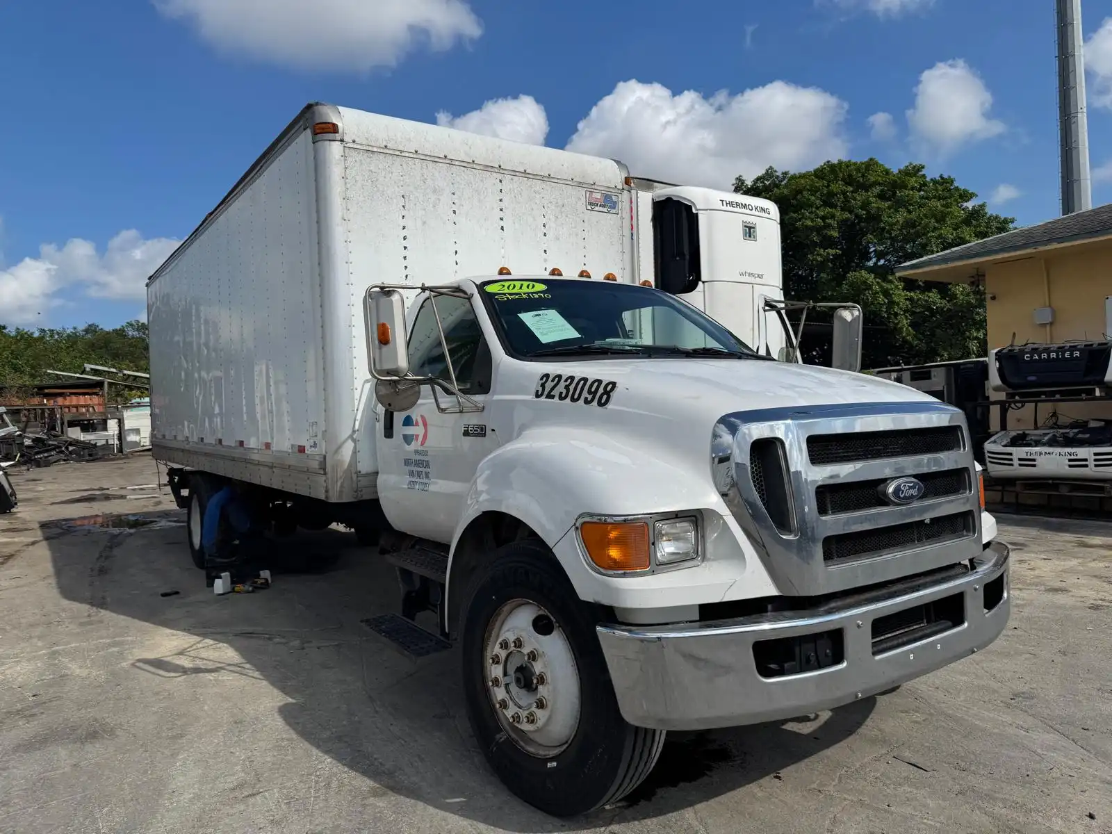 2010 FORD 650 24FT DRY BOX STOCK 1890